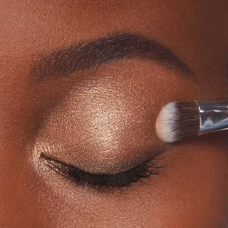All-Over Eyeshadow Brush - Pro Tips