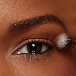 Eyeshadow Crease Brush E03-DM – Bristles Beauty