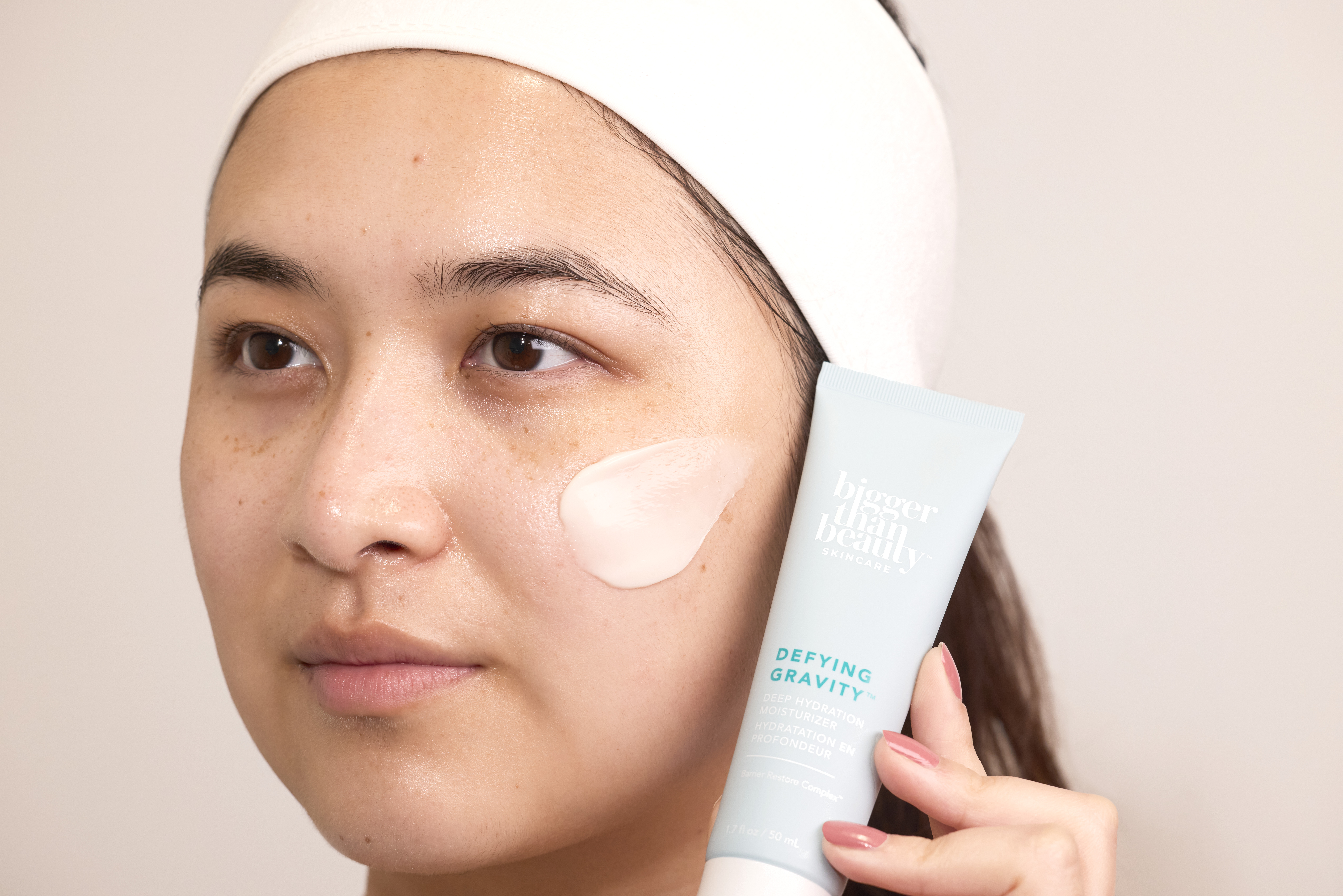 Image File: Daily Defender Step 3 Moisturize