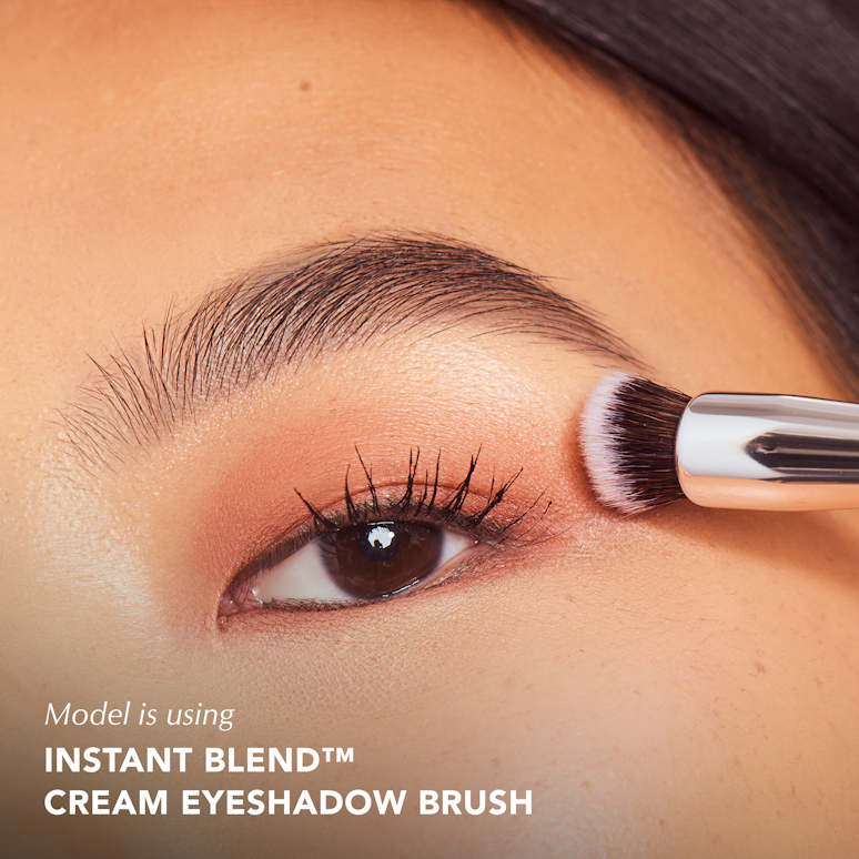 Instant Blend™ Cream Eyeshadow Brush