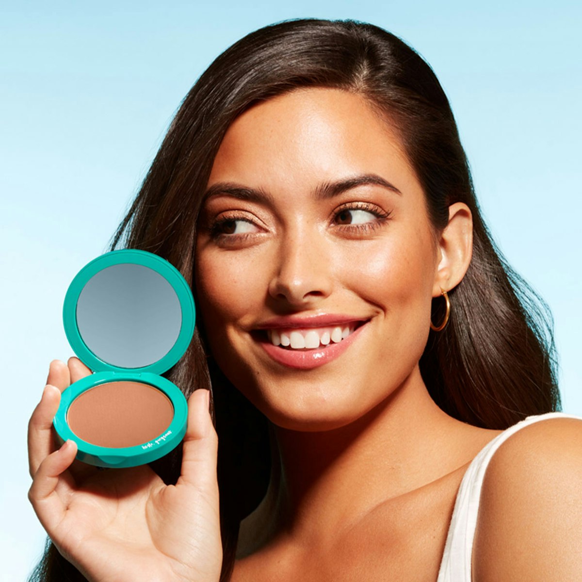 Sun Chaser Blur + Sculpt Bronzing Powder™